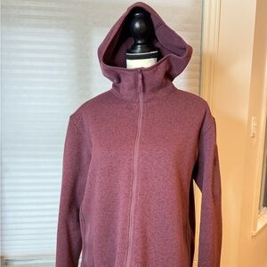Arcteryx zip front fleece hoodie in mauve-raspberry size XL. Mint condition.